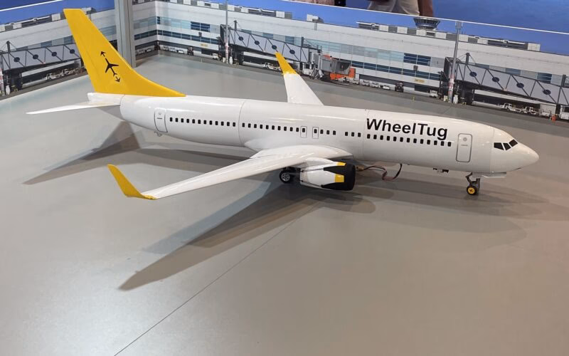 How does autonomous traction taxiing work?