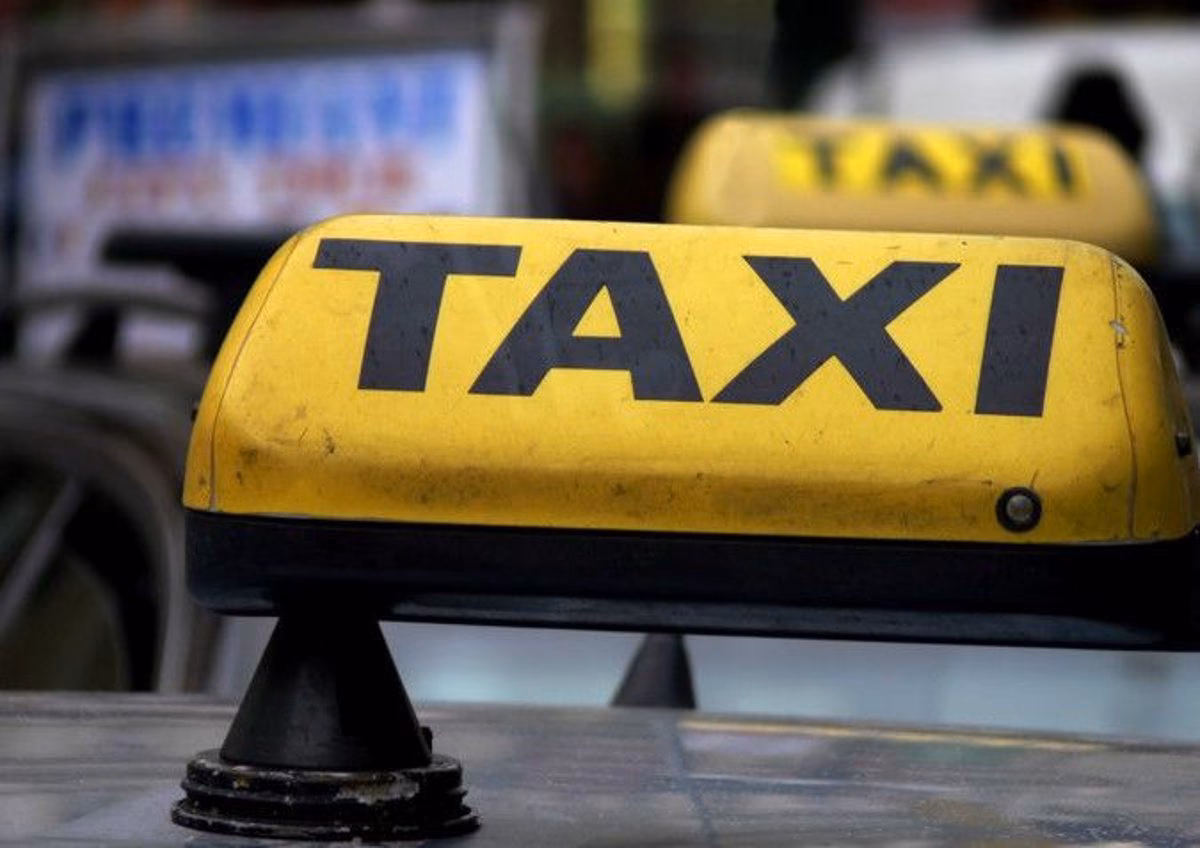 What is the average age of a taxi driver?