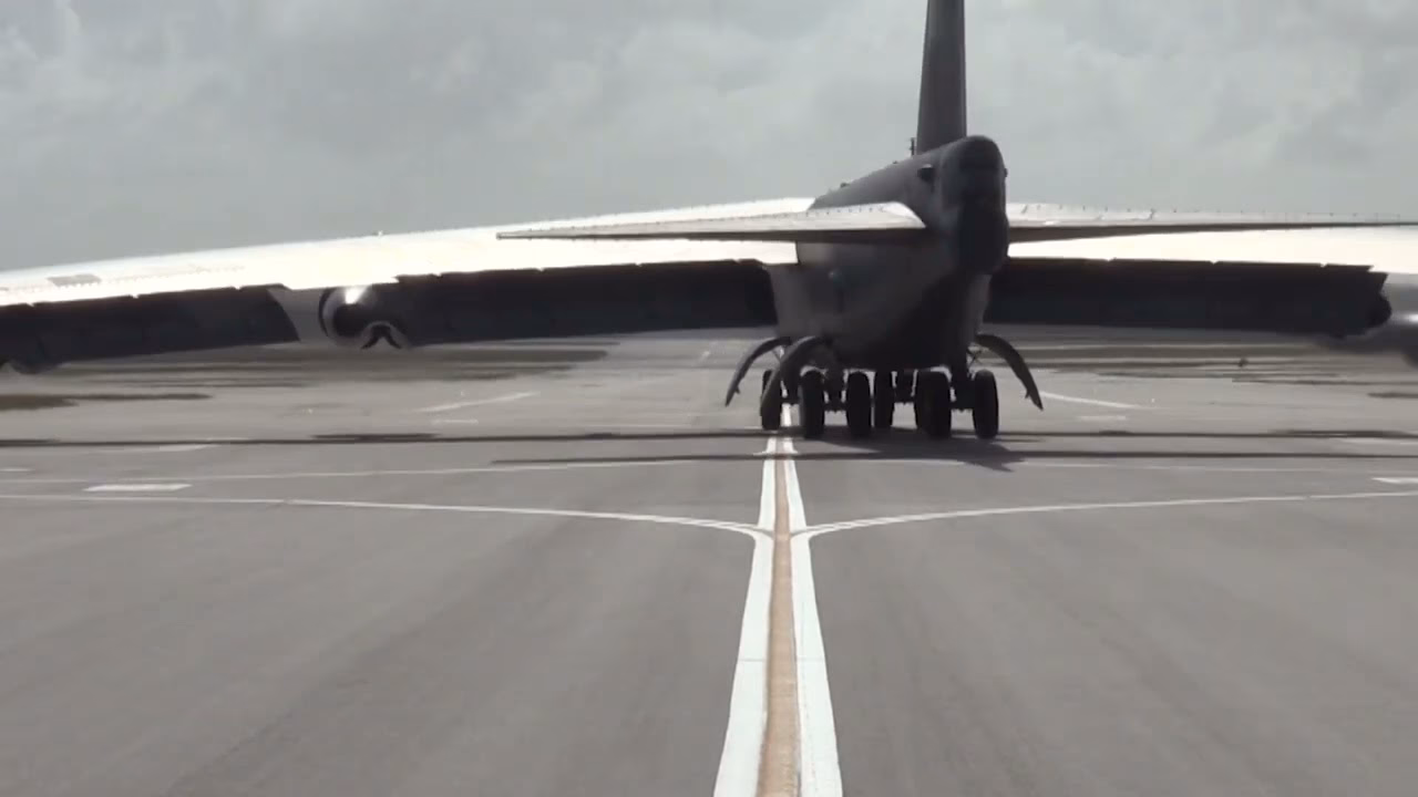 Can a B-52 taxi sideways?