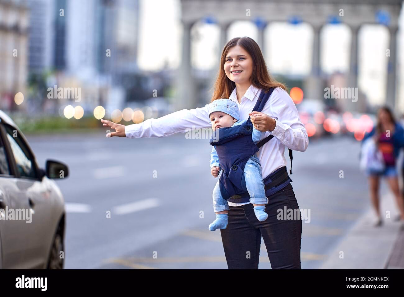 Who is funding sling and baby carrier safety research?