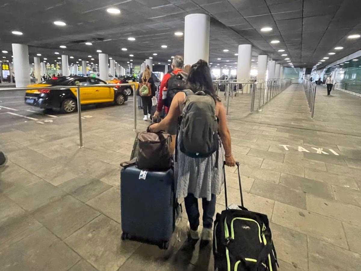 Do you need a taxi to the Barcelona Airport?