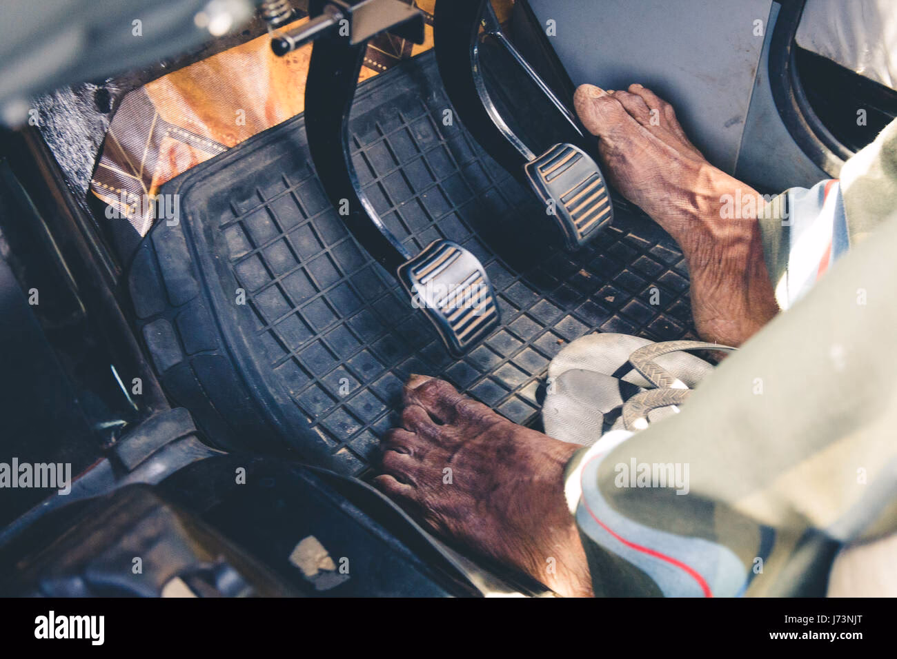 Is driving barefoot legal in the UK?