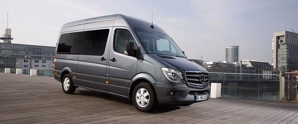 Is there a train from Toronto Airport (YYZ) to Barrie?