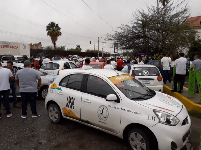 ¿Cuáles son las bases autorizadas de taxi en Cuauhtémoc?