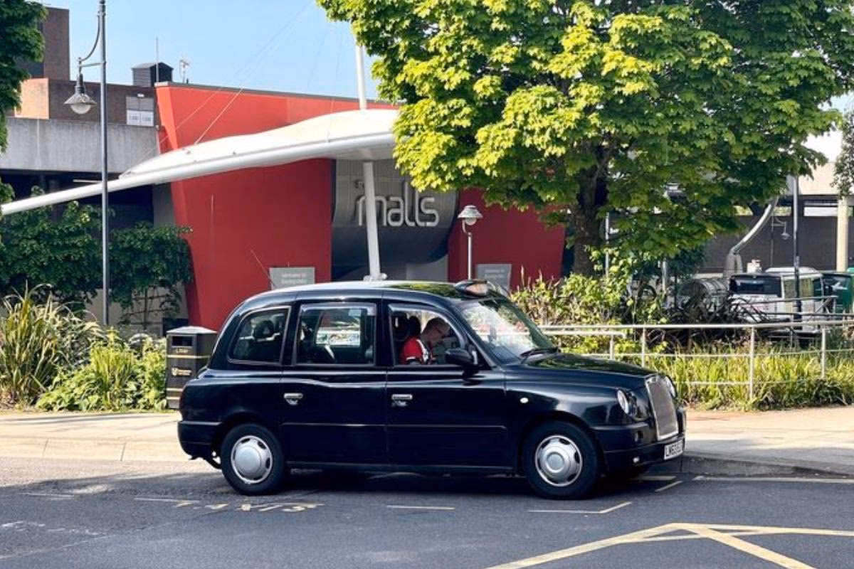 How long does it take to get from Basingstoke to Bristol?