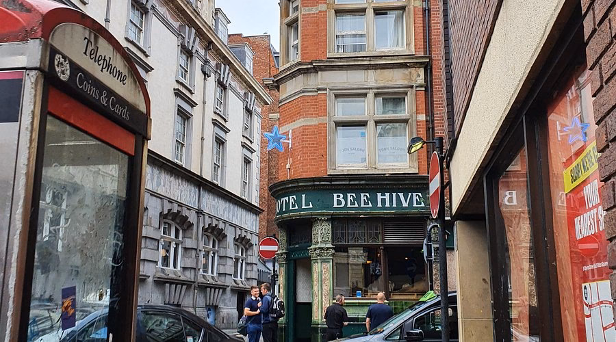 What to eat at the Beehive?