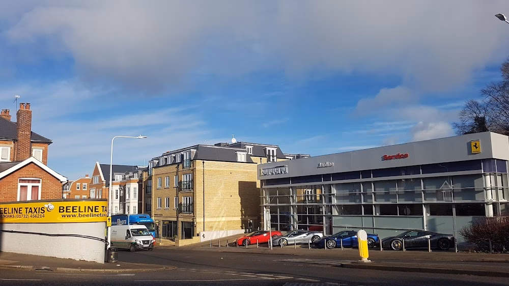 Is Sevenoaks taxi company open 24 hours a day?