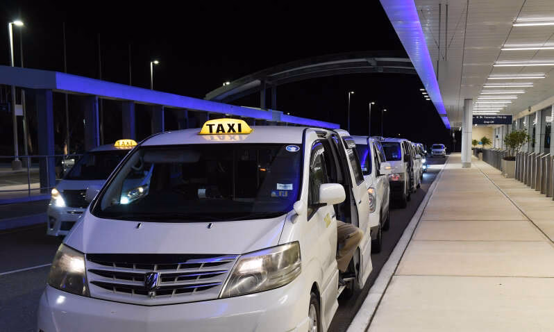 How long does a driver's licence last in Bermuda?