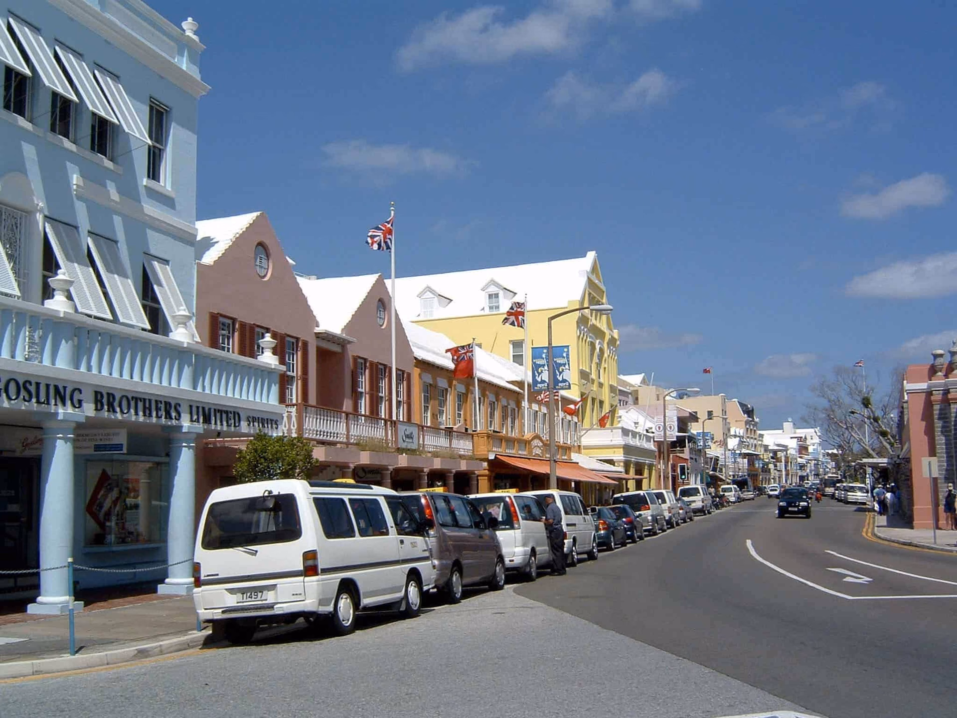 How much does a taxi cost in Bermuda?