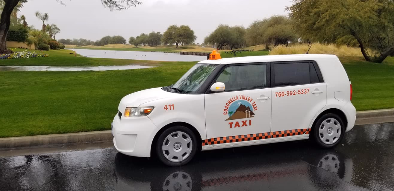 Where can I hire a cab in Palm Springs?