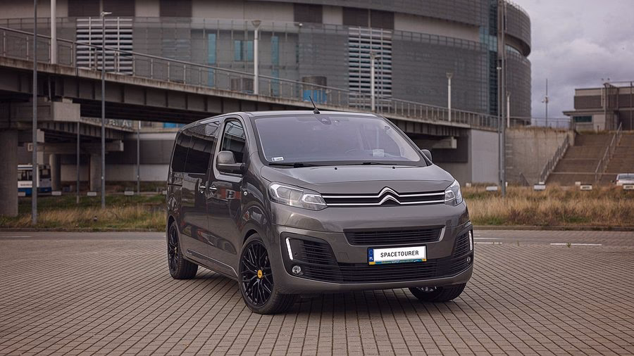 How does the taxi fare calculator work in Gdansk?