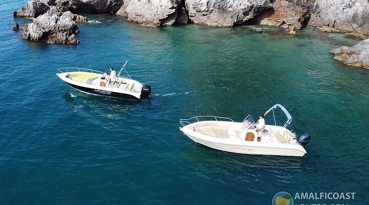 How to book a taxi in Salerno?