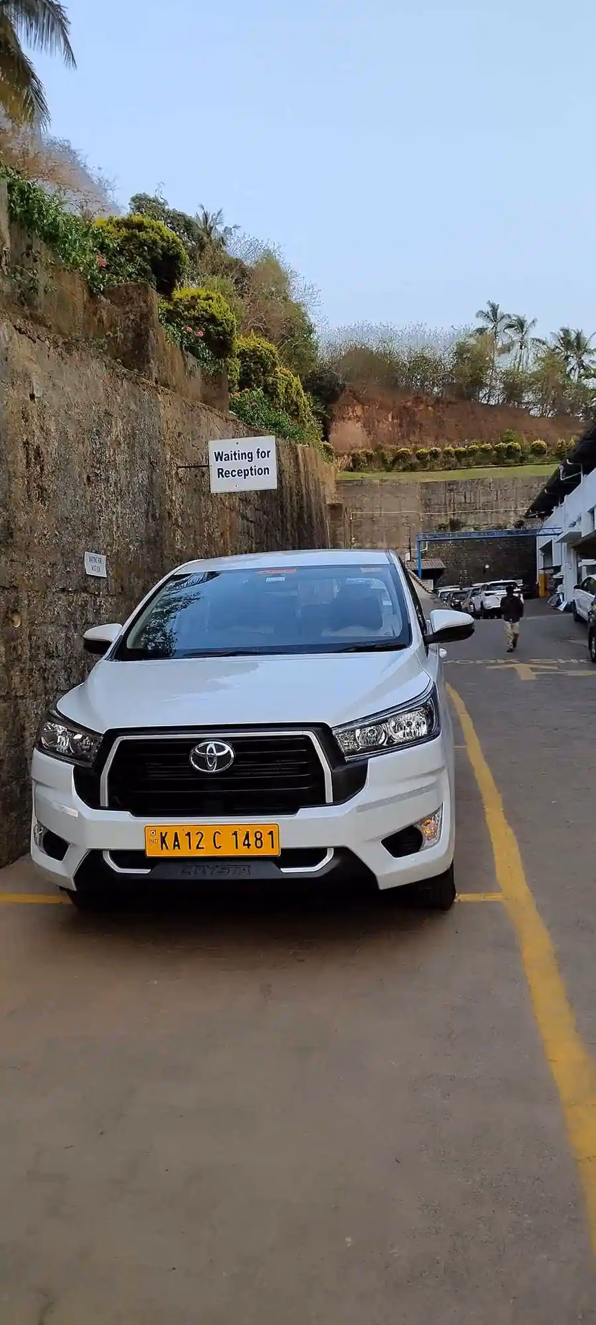 Who is Coorg Yola taxi travels?