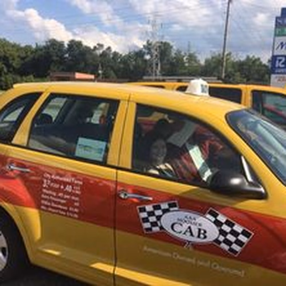 Do taxi services in Southport accept card payments?