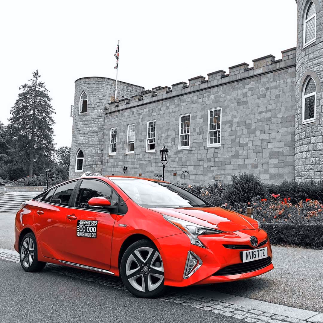 How do I make a taxi booking in Haywards Heath?