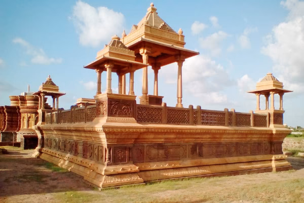 How far is Bhuj to Kutch from CCR?