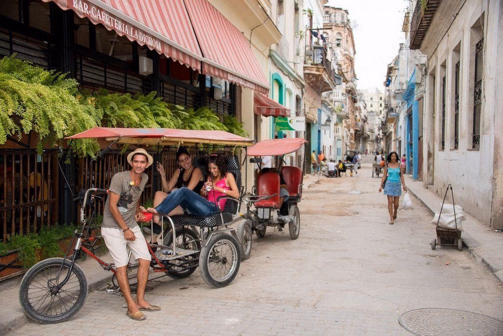Where can I Ride a bicycle in Havana?