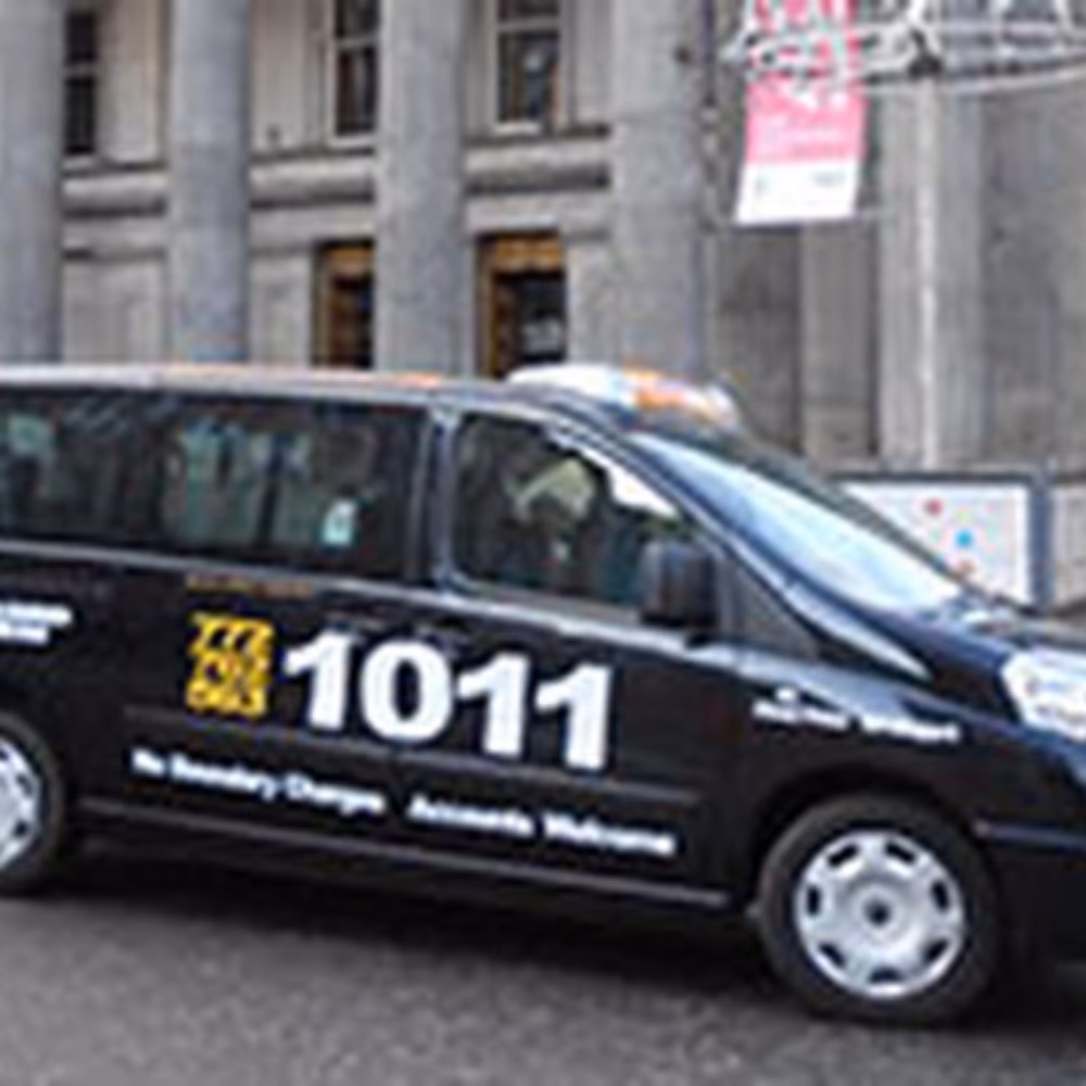 How does taxi fare calculator Paisley work?