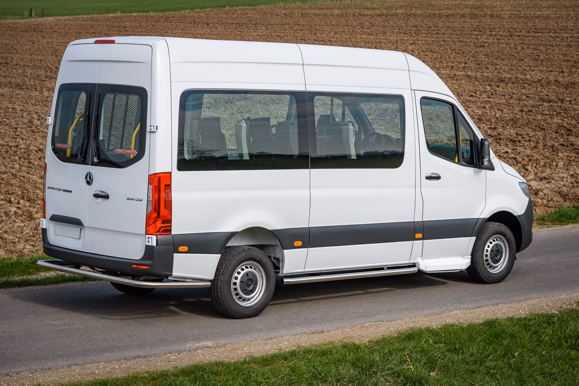 Who is Singapore maxi cab?