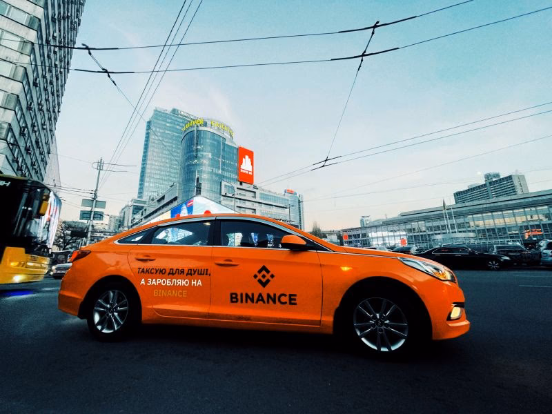 How do I buy cryptocurrencies on Binance?