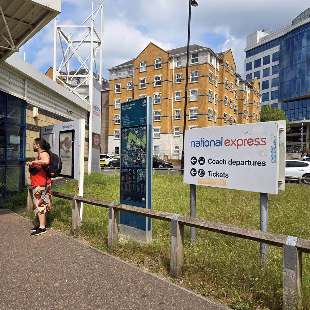 Does Bitterne have a ticket office?