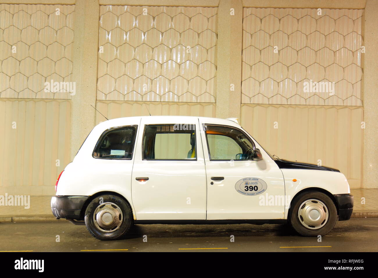 How much does a taxi cost in Leeds?