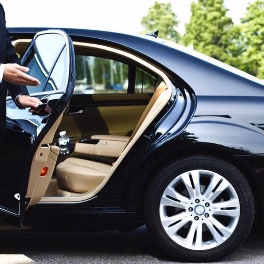 Who is all black cabs?