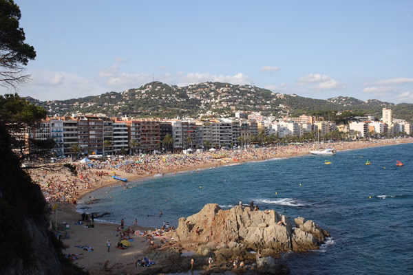 How much does it cost to stay in Blanes?