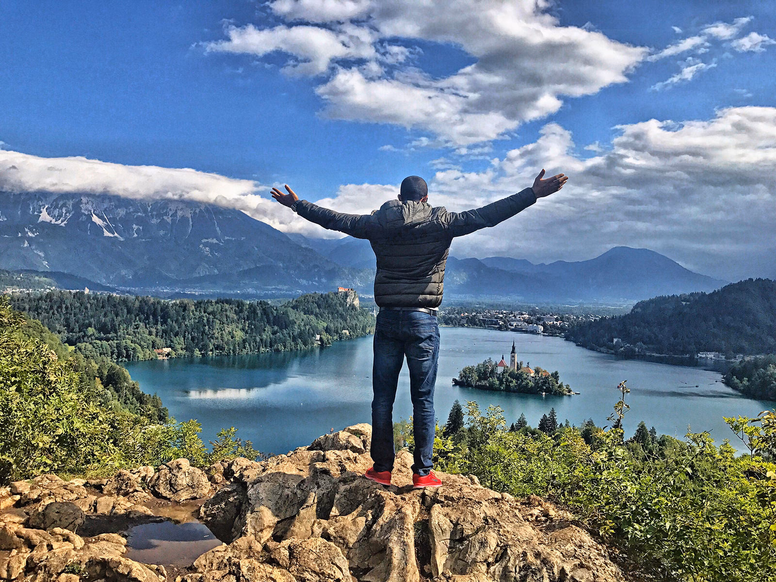 Is there a train from Bled Jezero to Radovljica?