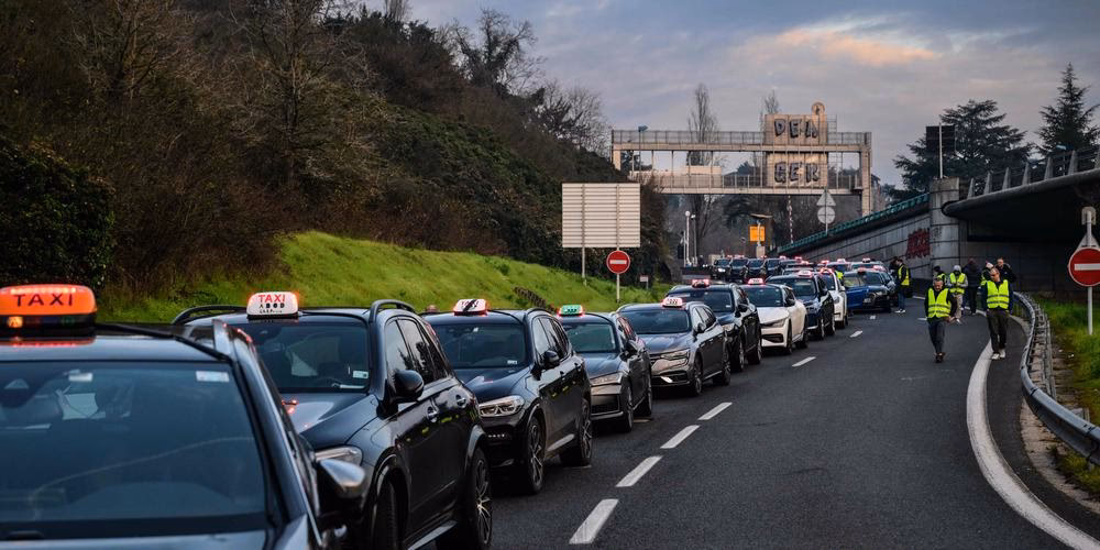 Pourquoi les taxis sont-ils bloqués dans l'hôpital Lyon Sud ?