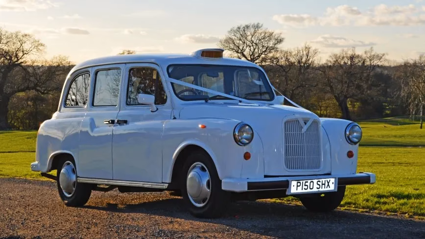 Do taxis have to be white in London?