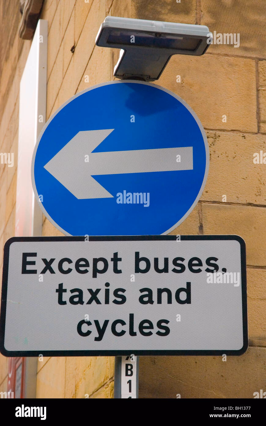 What is a bus route sign?