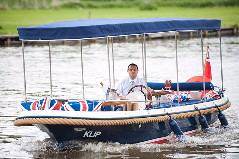 Does AV boats operate from Abingdon?