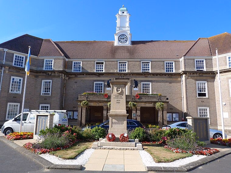 Is Bognor Regis station accessible?