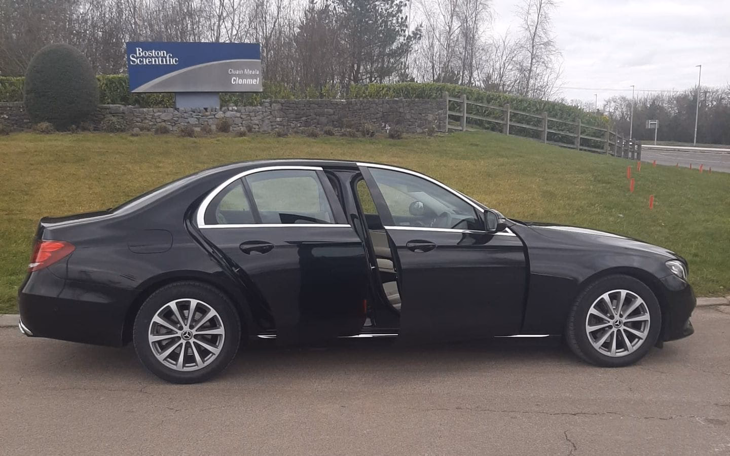 Who are amber Cabs & taxi service Clonmel?