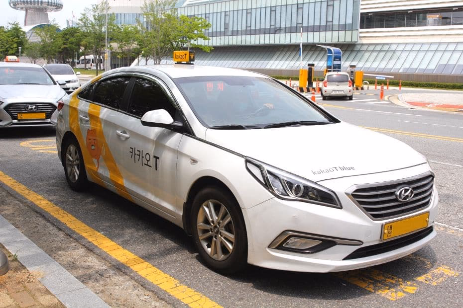 What is a deluxe taxi in Seoul?
