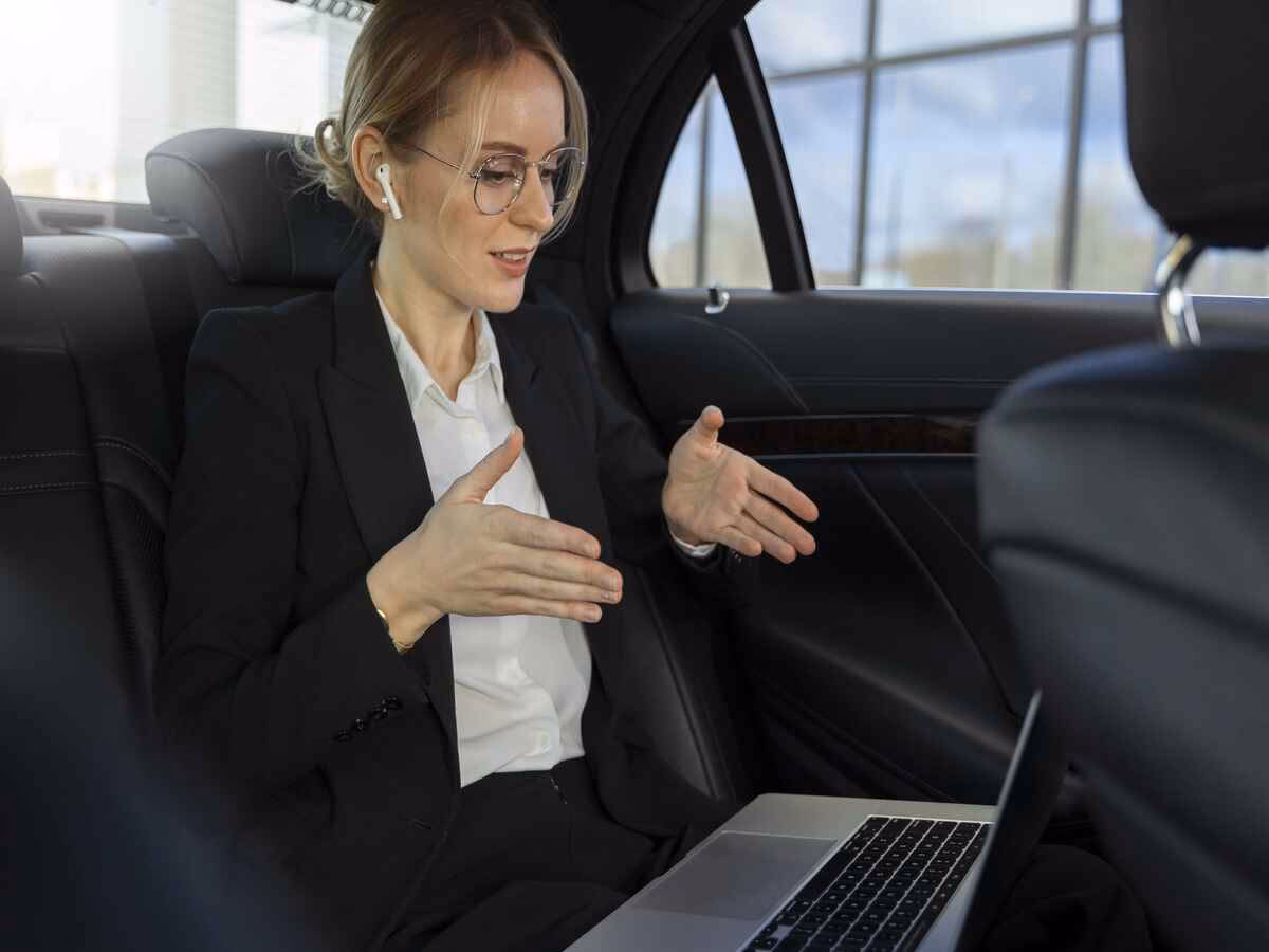 How to get from Salzburg Airport to Alps?