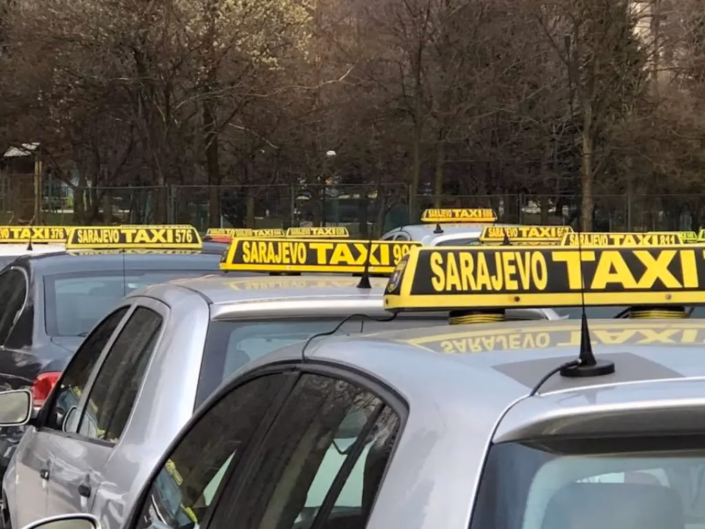 How to get a cab in Sarajevo?