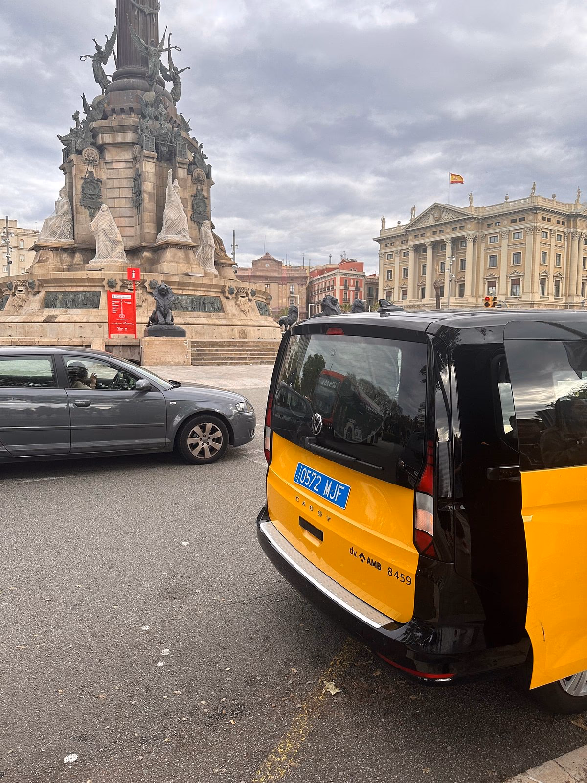 How much does a Barcelona taxi cost?