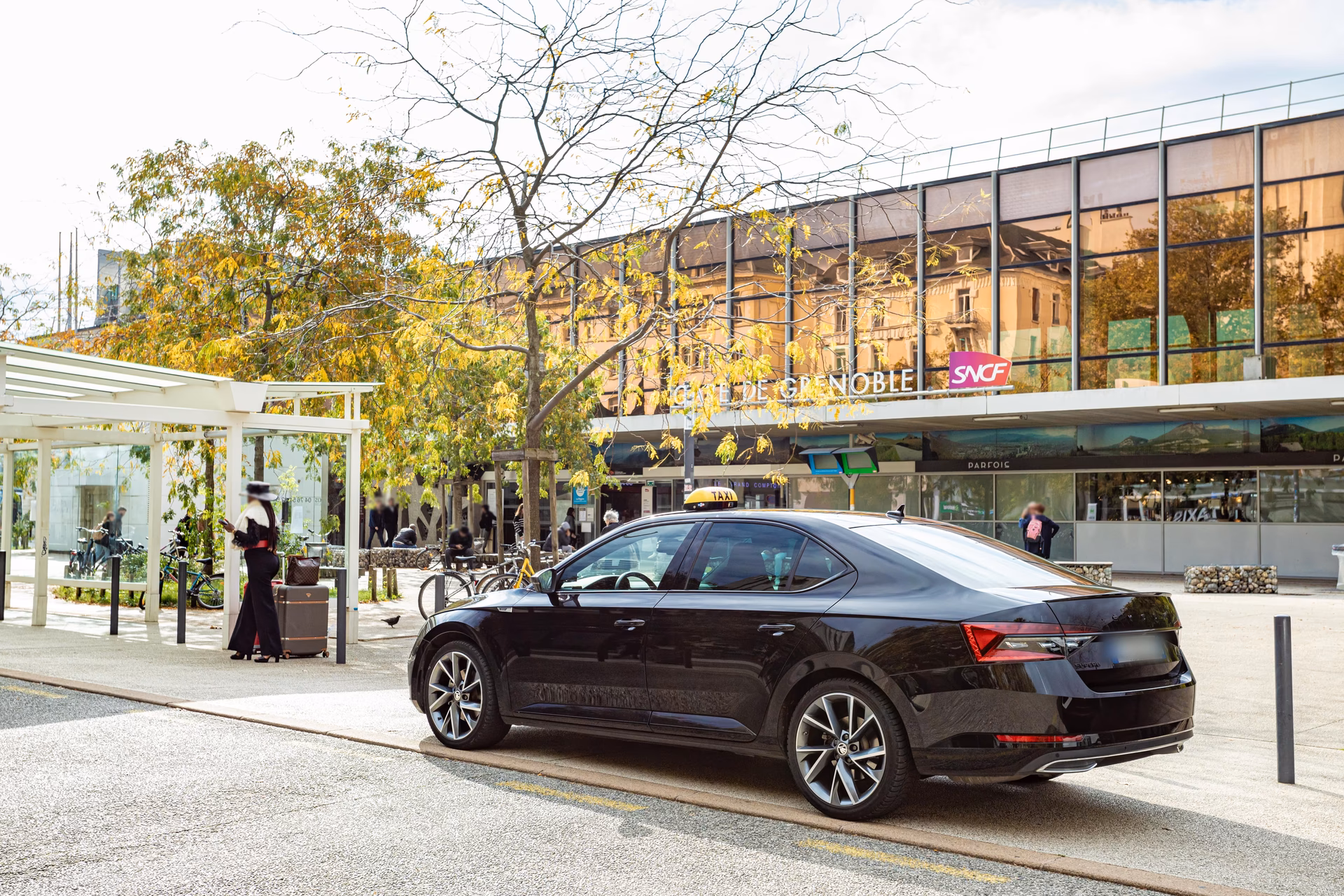 How do bettertaxi taxi quotes work in Grenoble?