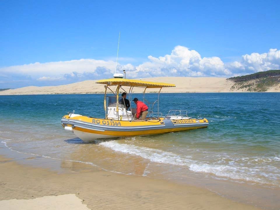 Is there a bus from Gambetta to Cap Ferret?