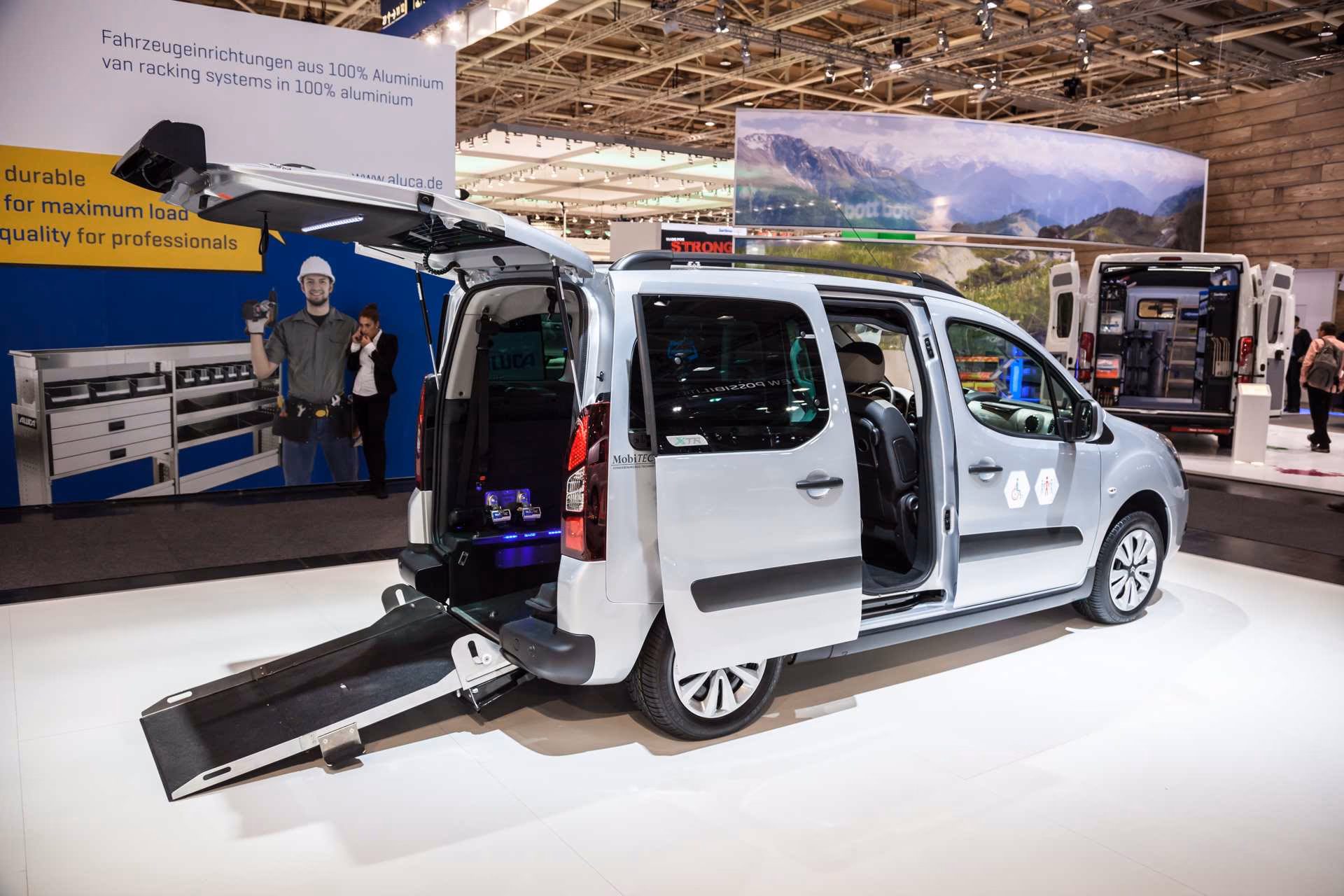Are wheelchairs available at Bournemouth beach?