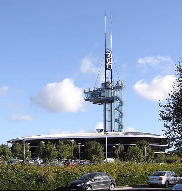 What companies run services between Bradley Stoke and Bristol?