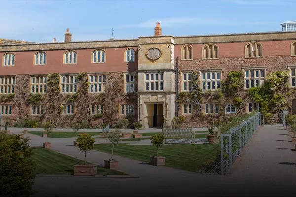 How do I get from Bridgwater to Cannington?