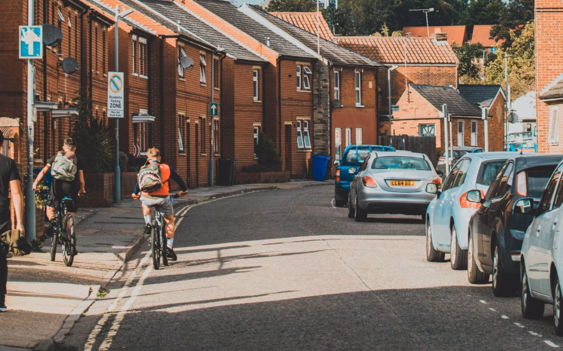 How to get from Brisbane Airport to Ipswich?