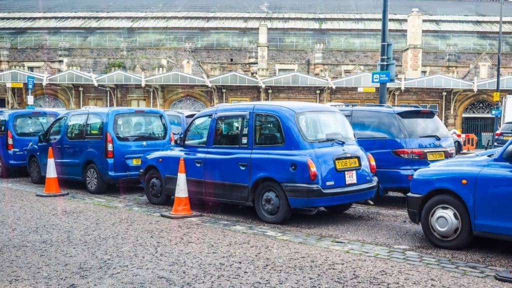 Can Bristolians book a blue cab from a smartphone?