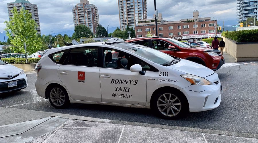 Who is Burnaby select Metrotown taxi service?