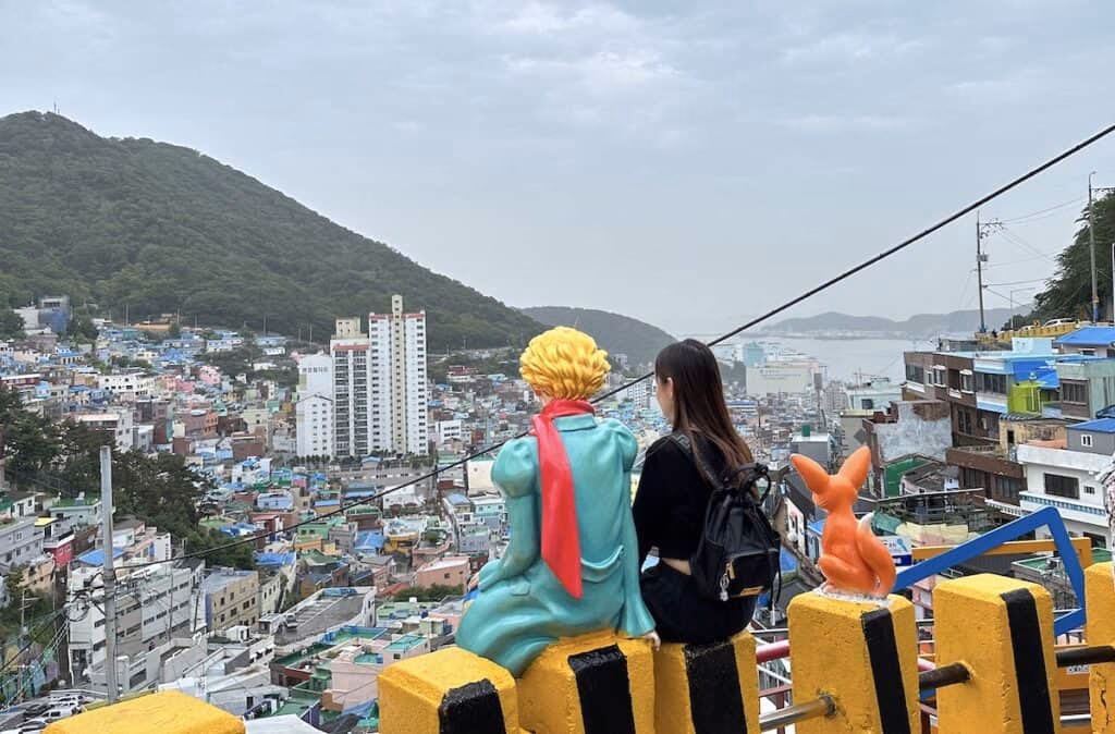 How often do buses run to Gamcheon Culture Village?