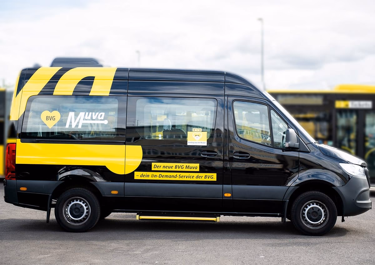 How do I book a service on BVG Muva?