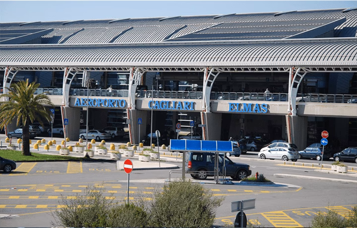 How do I get from Cagliari airport to a hotel?